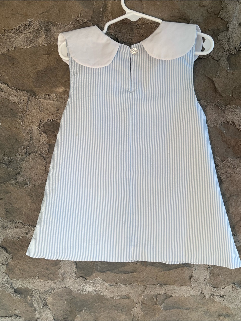 EUC size 3T TBBC Blue & White Searsucker Sleeveless Dress with Scalloped Collar. - Picture 3 of 5